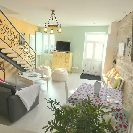 Cor Iesu House, Arts Quarter, * פורטו