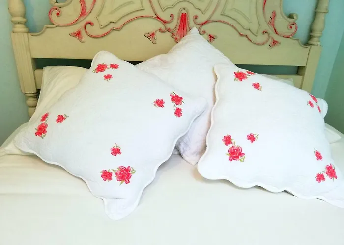 Cor Iesu House, Arts Quarter, Nyaraló Porto